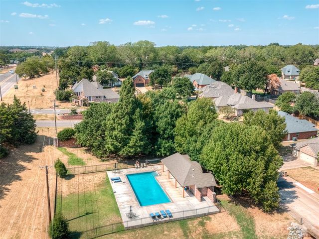 204 Ainsley Court, Edmond, OK 73034