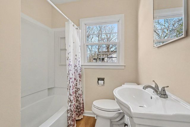 1728 Texel Drive, Kalamazoo Twp, MI 49004