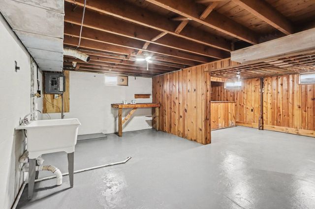 1728 Texel Drive, Kalamazoo Twp, MI 49004