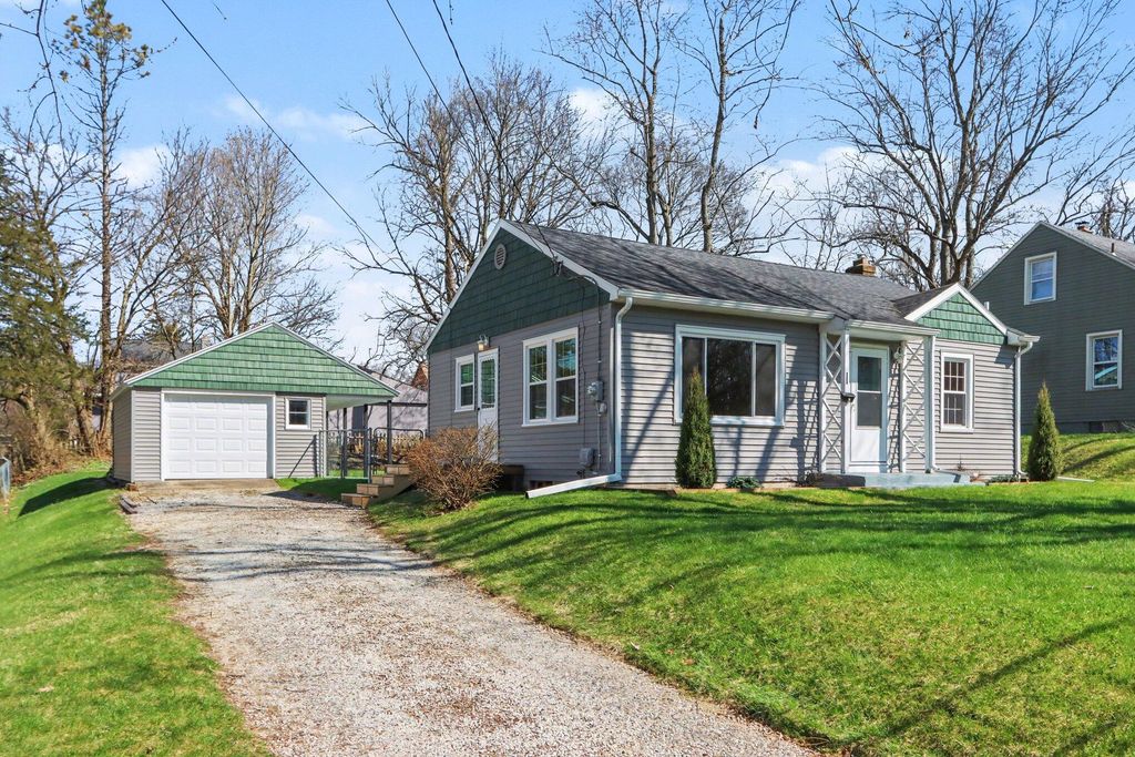 1728 Texel Drive, Kalamazoo Twp, MI 49004