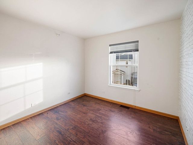 2552 Dickens Drive 2552, Aurora, IL 60503