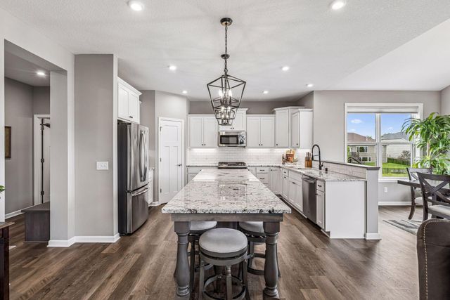 284 Primrose Path N, Bayport, MN 55003