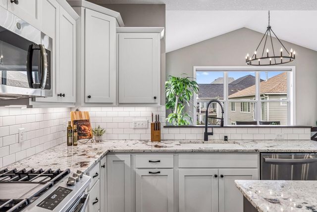 284 Primrose Path N, Bayport, MN 55003