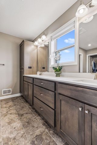 284 Primrose Path N, Bayport, MN 55003
