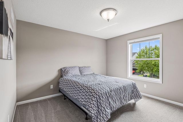 284 Primrose Path N, Bayport, MN 55003
