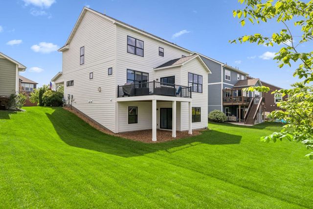 284 Primrose Path N, Bayport, MN 55003