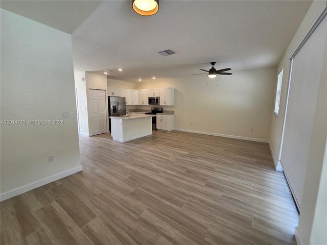 10840 W 33rd Ln, Hialeah, FL 33018