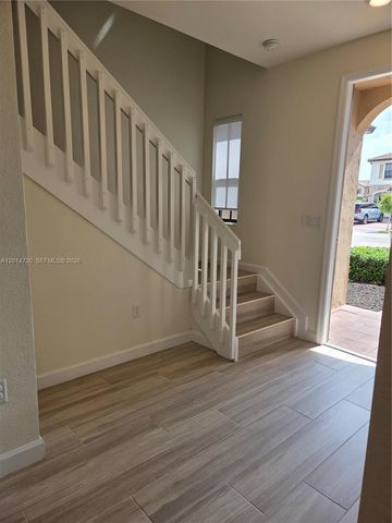 10840 W 33rd Ln, Hialeah, FL 33018