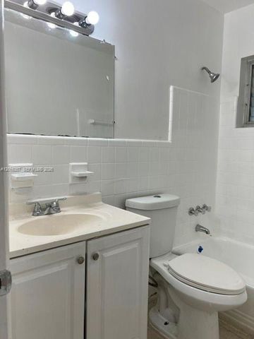 2201 N 57th Ave, Hollywood, FL 33021