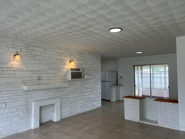 2201 N 57th Ave, Hollywood, FL 33021