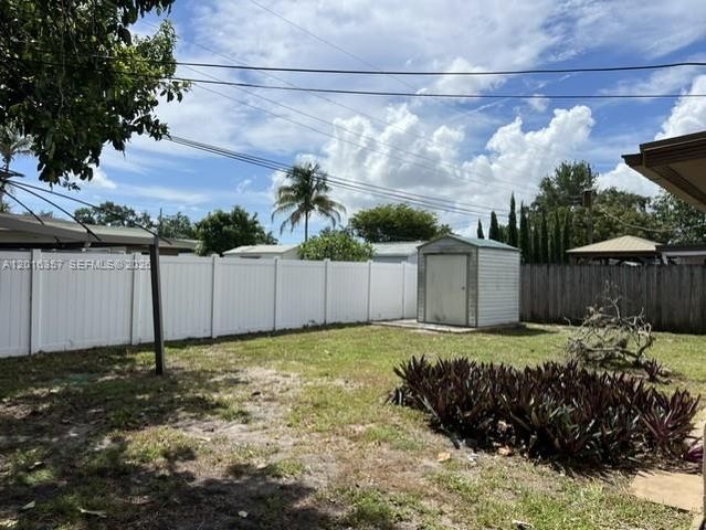 2201 N 57th Ave, Hollywood, FL 33021