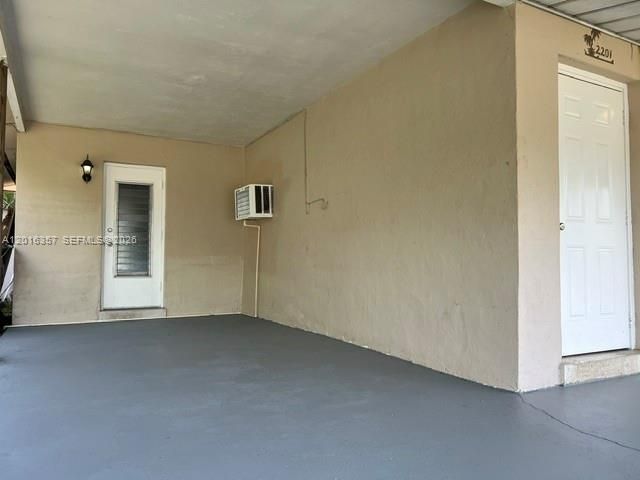 2201 N 57th Ave, Hollywood, FL 33021