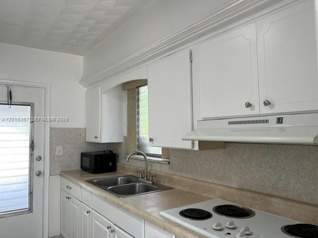 2201 N 57th Ave, Hollywood, FL 33021