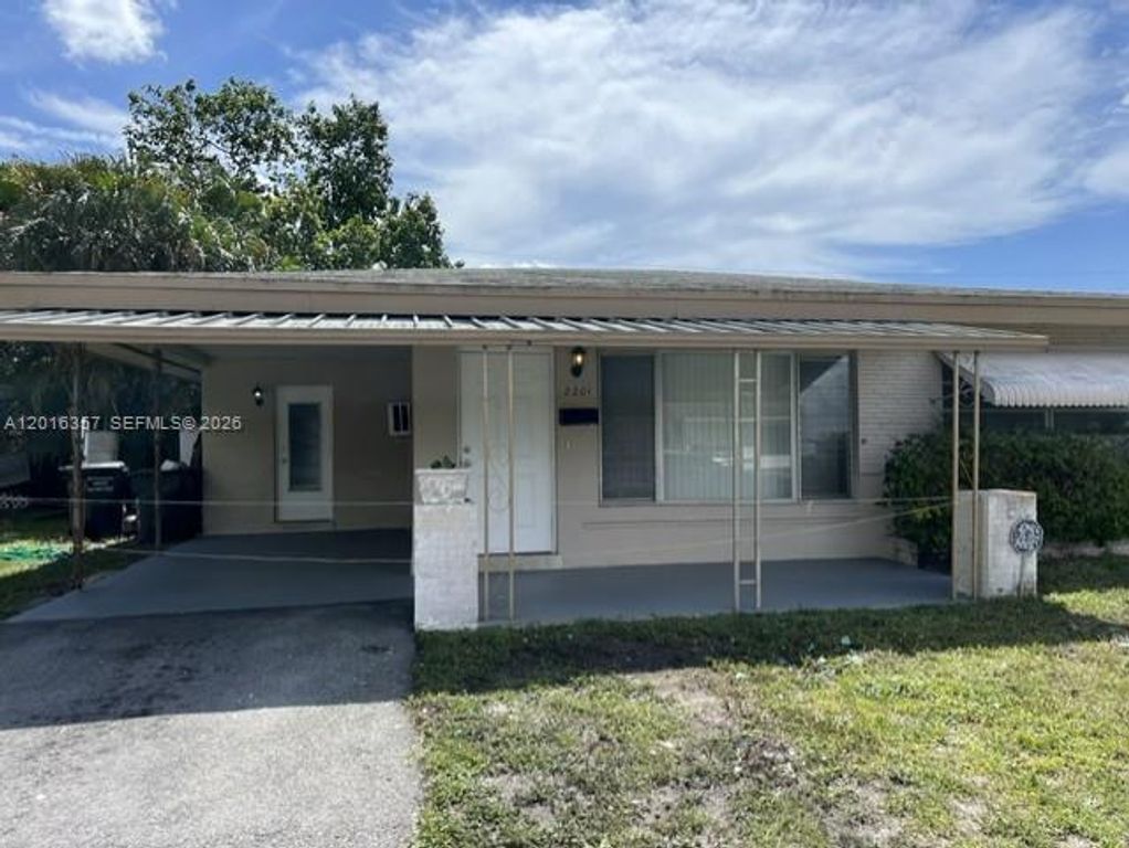 2201 N 57th Ave, Hollywood, FL 33021