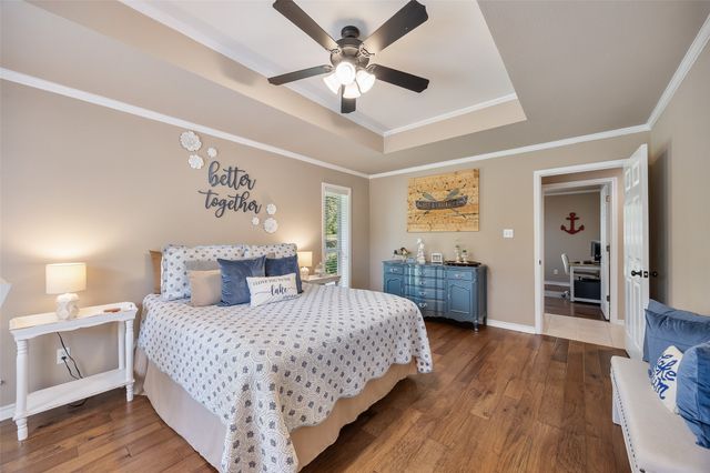 810 Clear Water Trail, Holly Lake Ranch, TX 75765