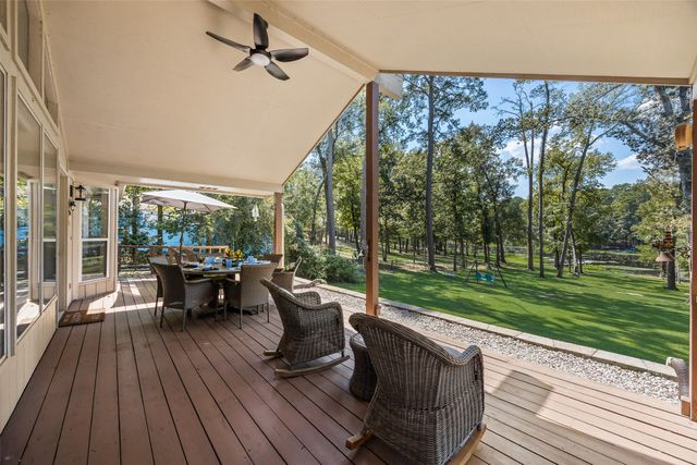 810 Clear Water Trail, Holly Lake Ranch, TX 75765