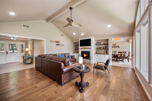 810 Clear Water Trail, Holly Lake Ranch, TX 75765