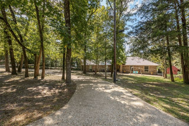 810 Clear Water Trail, Holly Lake Ranch, TX 75765