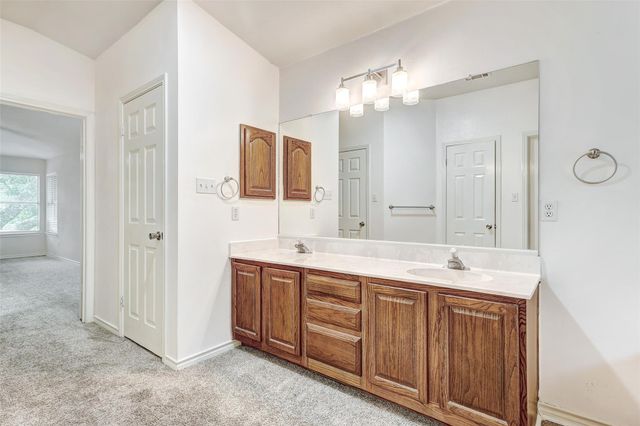 13220 Darwin LN, Austin, TX 78729