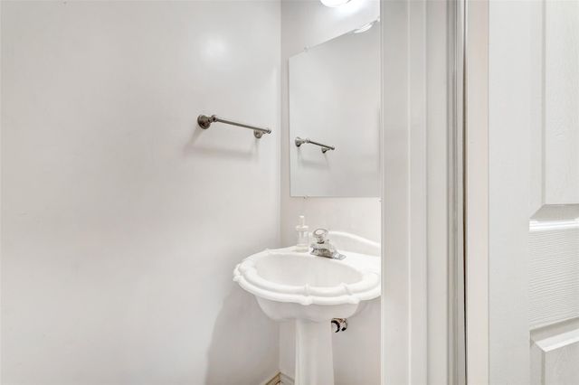 13220 Darwin LN, Austin, TX 78729