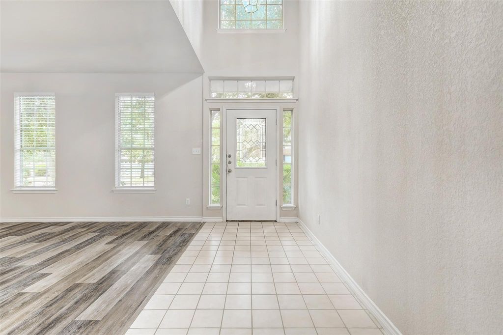 13220 Darwin LN, Austin, TX 78729