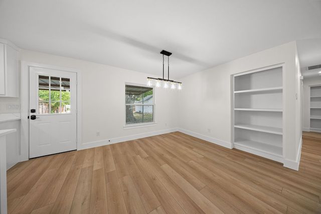 110 S Yale Drive, Garland, TX 75042