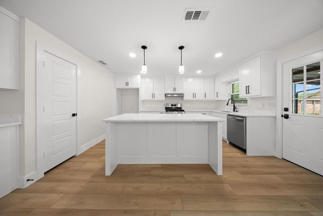 110 S Yale Drive, Garland, TX 75042
