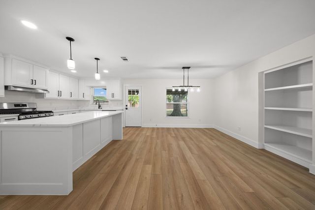 110 S Yale Drive, Garland, TX 75042