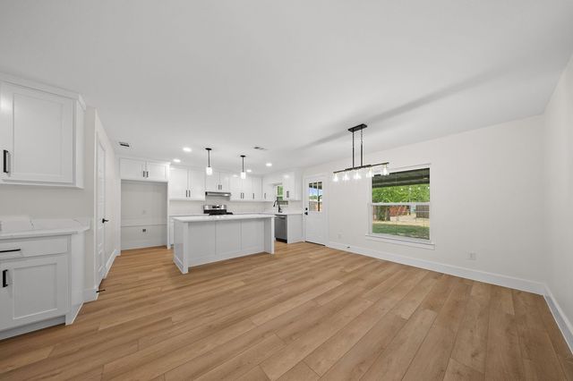 110 S Yale Drive, Garland, TX 75042