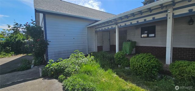 9722 South Tacoma Way, Lakewood, WA 98499