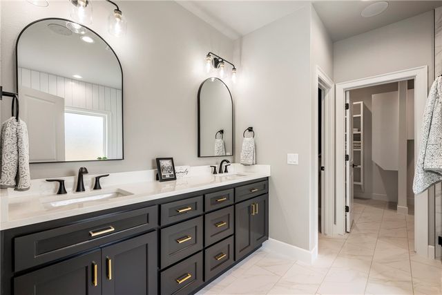 6500 SW Dawning Path Street, Bentonville, AR 72713