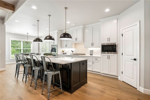 6500 SW Dawning Path Street, Bentonville, AR 72713