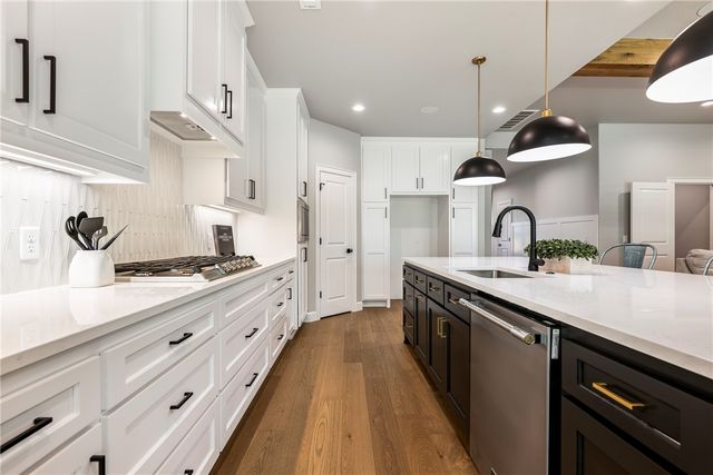 6500 SW Dawning Path Street, Bentonville, AR 72713