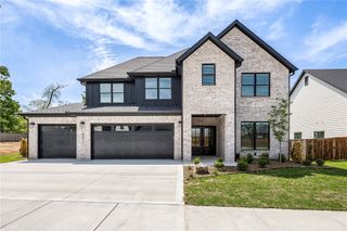 6500 SW Dawning Path Street, Bentonville, AR 72713