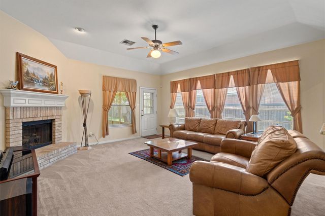 418 Keenland DR, Georgetown, TX 78626