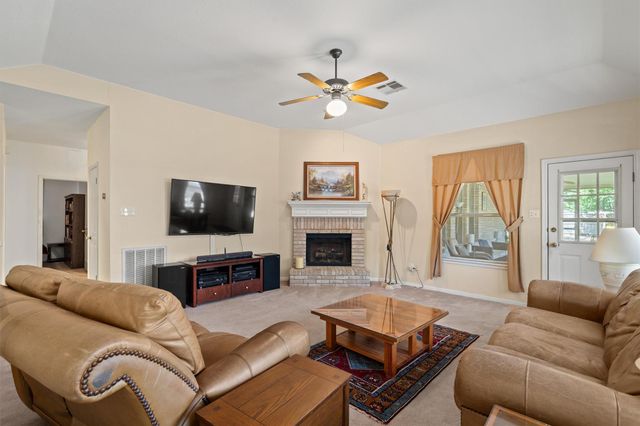 418 Keenland DR, Georgetown, TX 78626