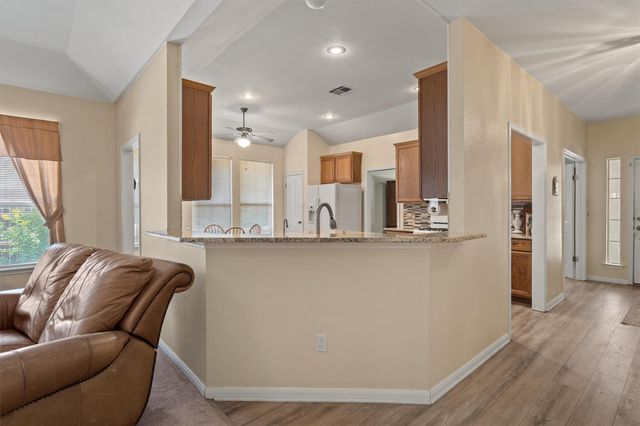 418 Keenland DR, Georgetown, TX 78626