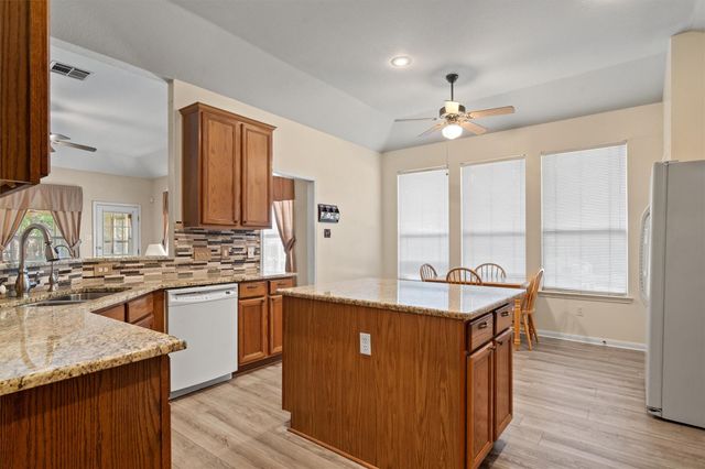 418 Keenland DR, Georgetown, TX 78626