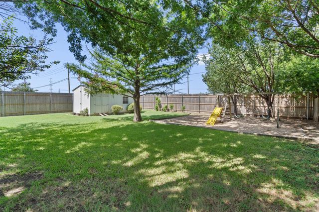 418 Keenland DR, Georgetown, TX 78626