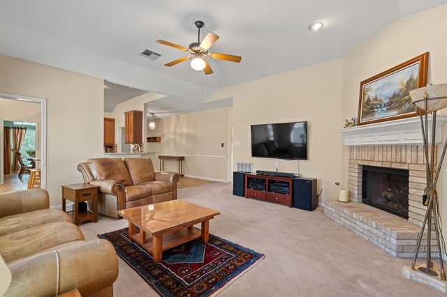 418 Keenland DR, Georgetown, TX 78626