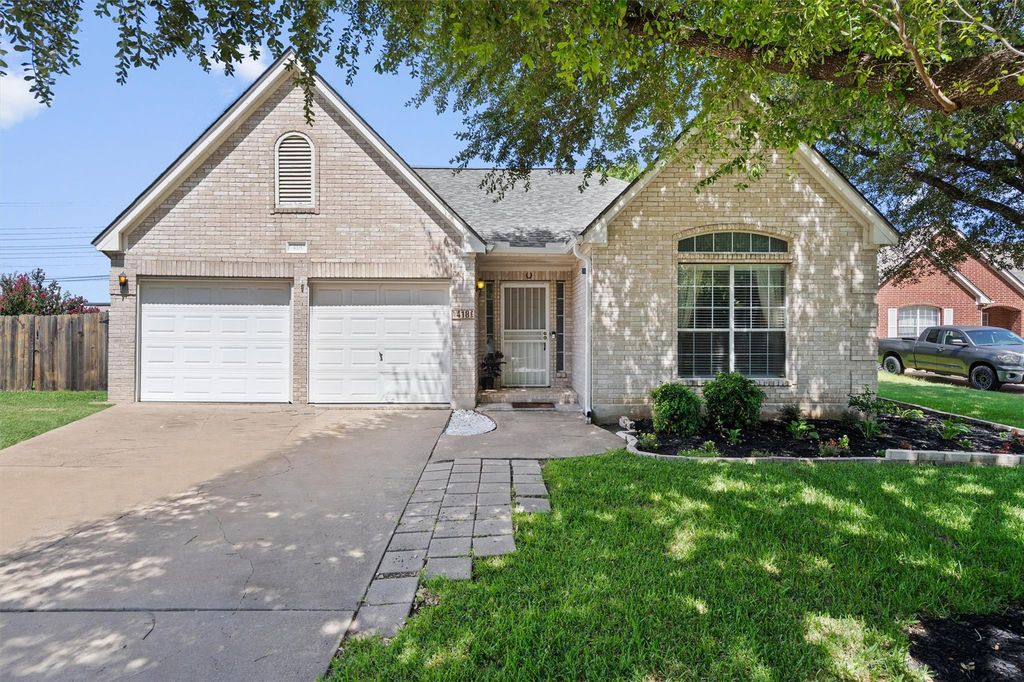 418 Keenland DR, Georgetown, TX 78626