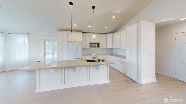 571 E Chance A La Mer NE, Ocean Shores, WA 98569