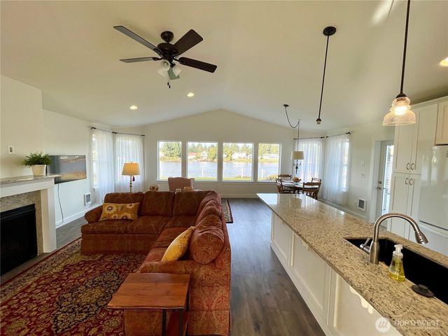 571 E Chance A La Mer NE, Ocean Shores, WA 98569