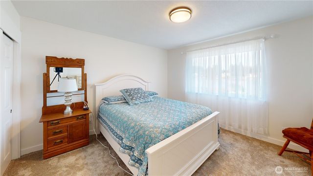 571 E Chance A La Mer NE, Ocean Shores, WA 98569