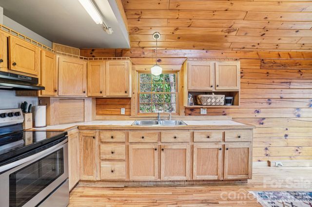 307 Roaring Creek Lane, Waynesville, NC 28786