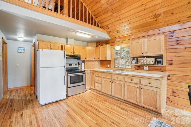 307 Roaring Creek Lane, Waynesville, NC 28786