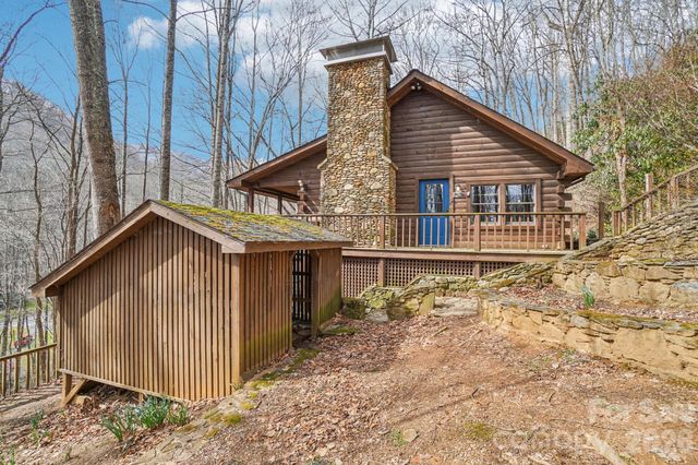 307 Roaring Creek Lane, Waynesville, NC 28786