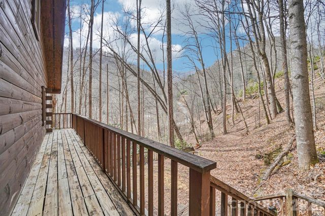 307 Roaring Creek Lane, Waynesville, NC 28786