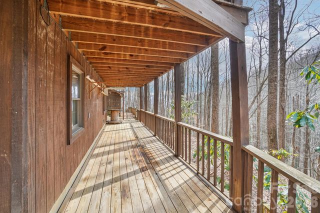 307 Roaring Creek Lane, Waynesville, NC 28786