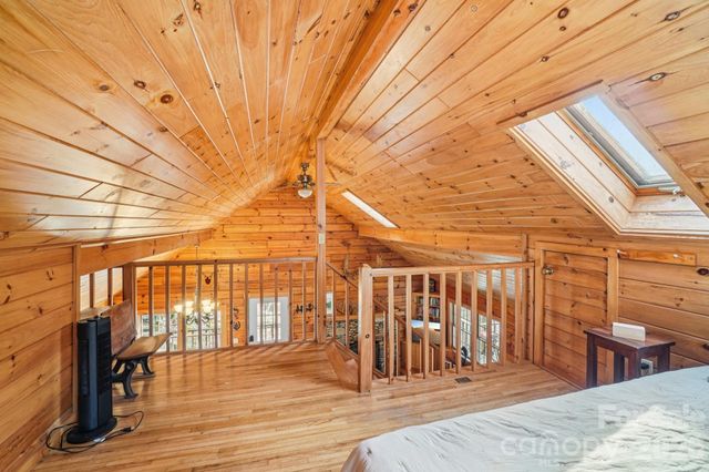 307 Roaring Creek Lane, Waynesville, NC 28786